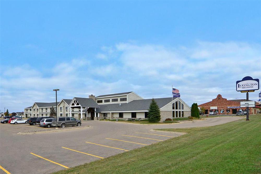 Lexington Inn And Suites New Prague Экстерьер фото